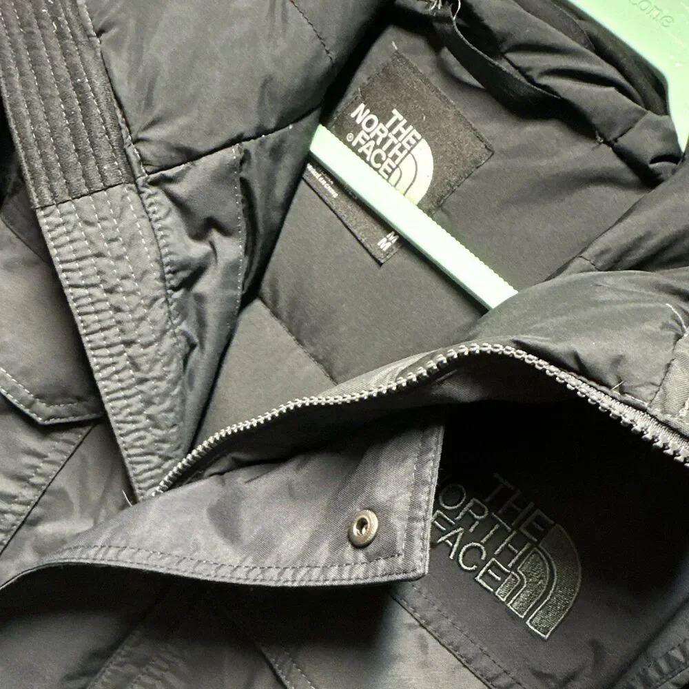 The North Face 550 Down Jacket Men’s M Black Hooded Goose Down Winter Parka